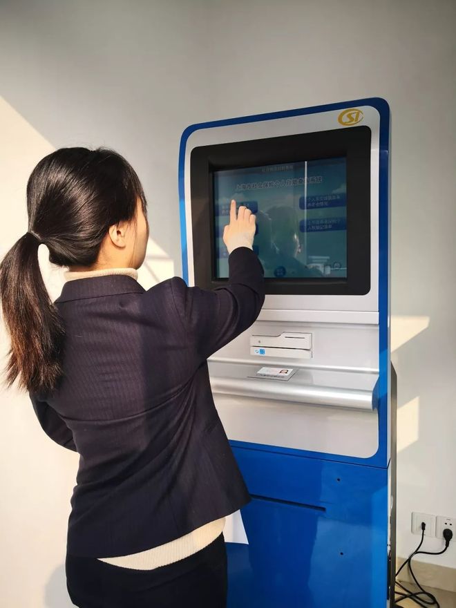 成都24小时套医保卡回收(24小时套医保卡回收什么意思)