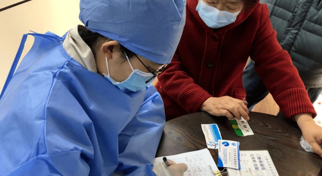 成都24小时套医保卡回收商家(急用钱24小时医保提取)