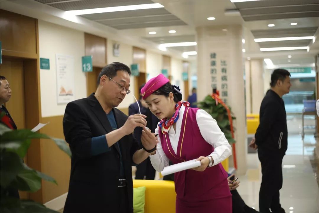 成都24小时套医保卡(北京医保卡使用指南)